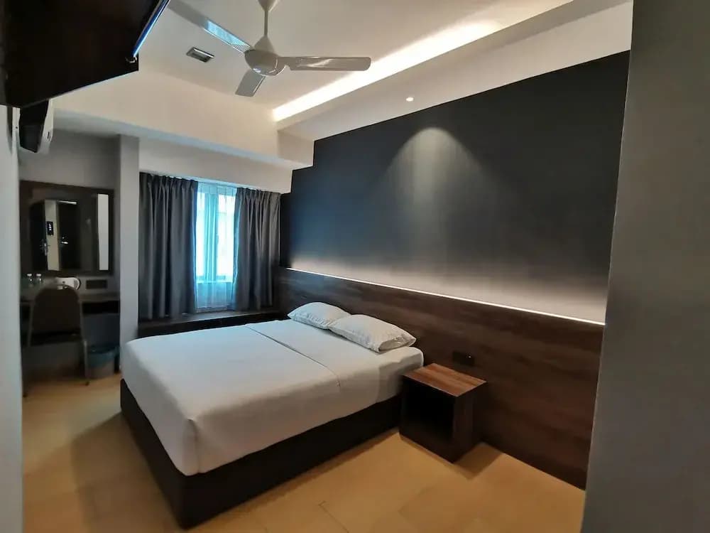 Lumut Hotel - photo 4