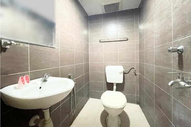 OYO 90324 Muar Station Hotel - photo 9