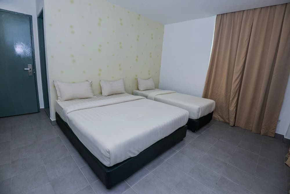 Alpha Hotel - photo 6