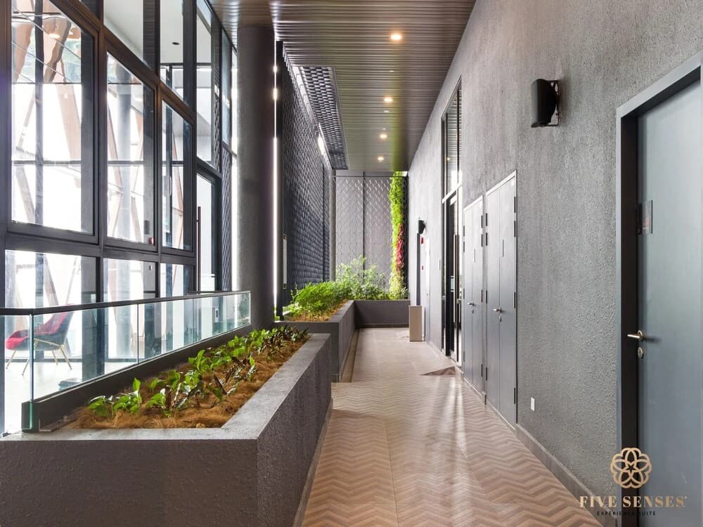 Scarletz Suites by Five senses - photo 14