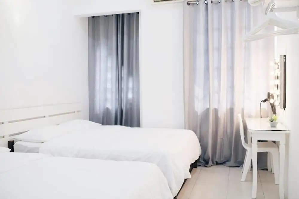 White Cottage Guest House - photo 2