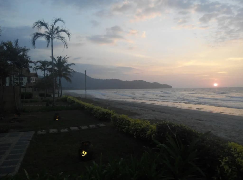 Sabah Beach Villas & Suites - photo 14