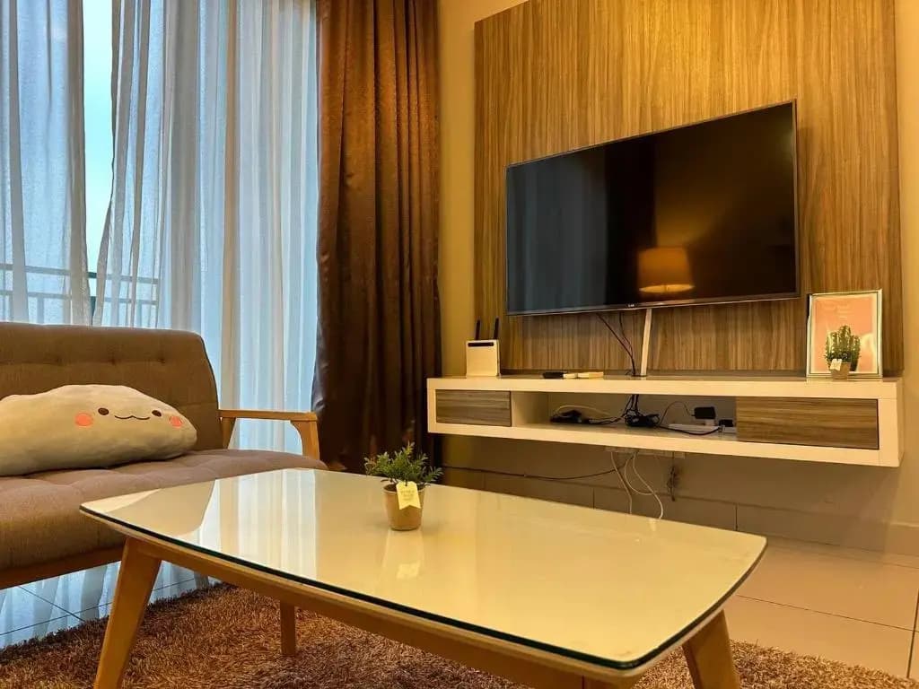 BUKIT INDAH 6pax WIFI NETFLIX 3 BEDROOM - photo 2