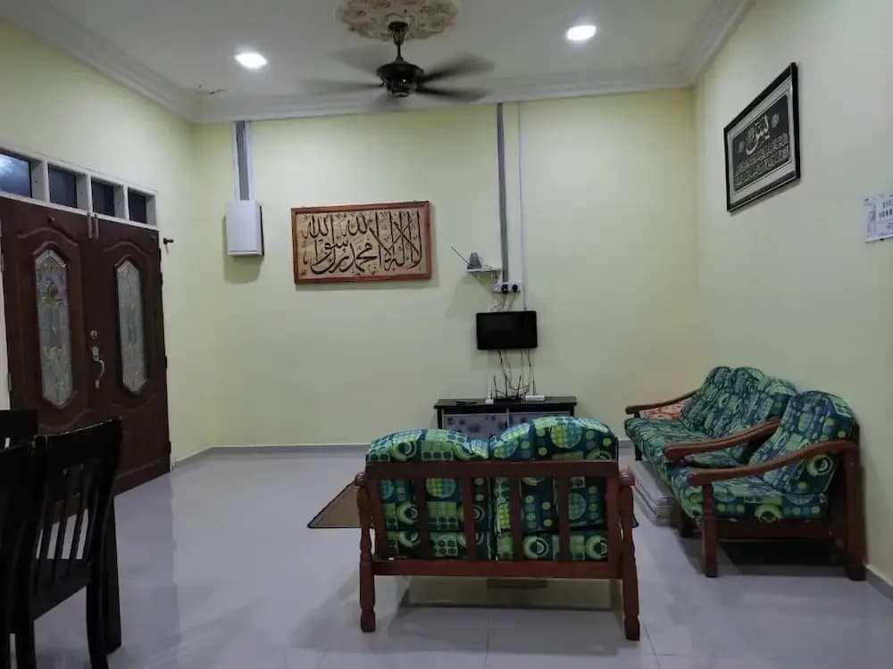 OYO Homes 90600 Ummi Chalet Dungun - photo 6