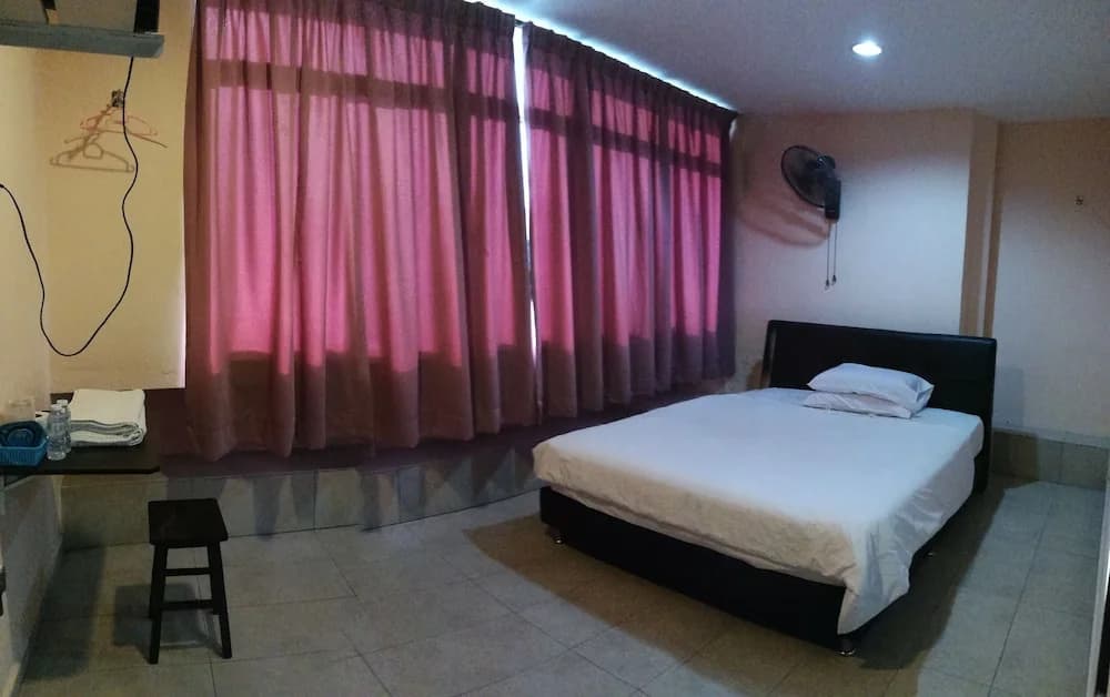 KK Hotel - photo 12