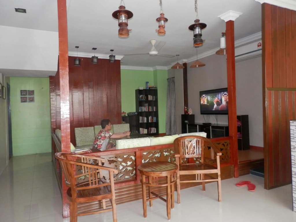 Travellers Planet Hotel & Guest House - photo 18
