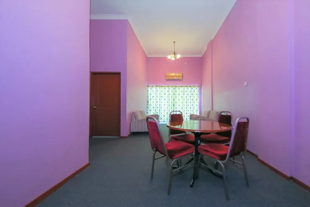 OYO Capital O 89876 Safari Hotel - photo 7