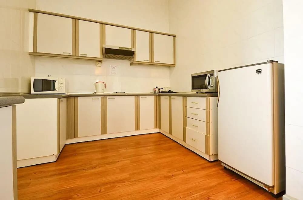 Jetty Suites Apartments - photo 23