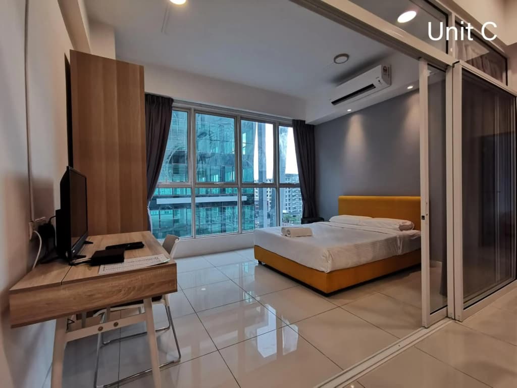 JC Suites @ Sutera Avenue - photo 2