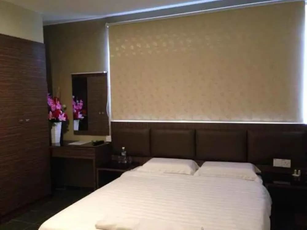 B+ Hotel - photo 6