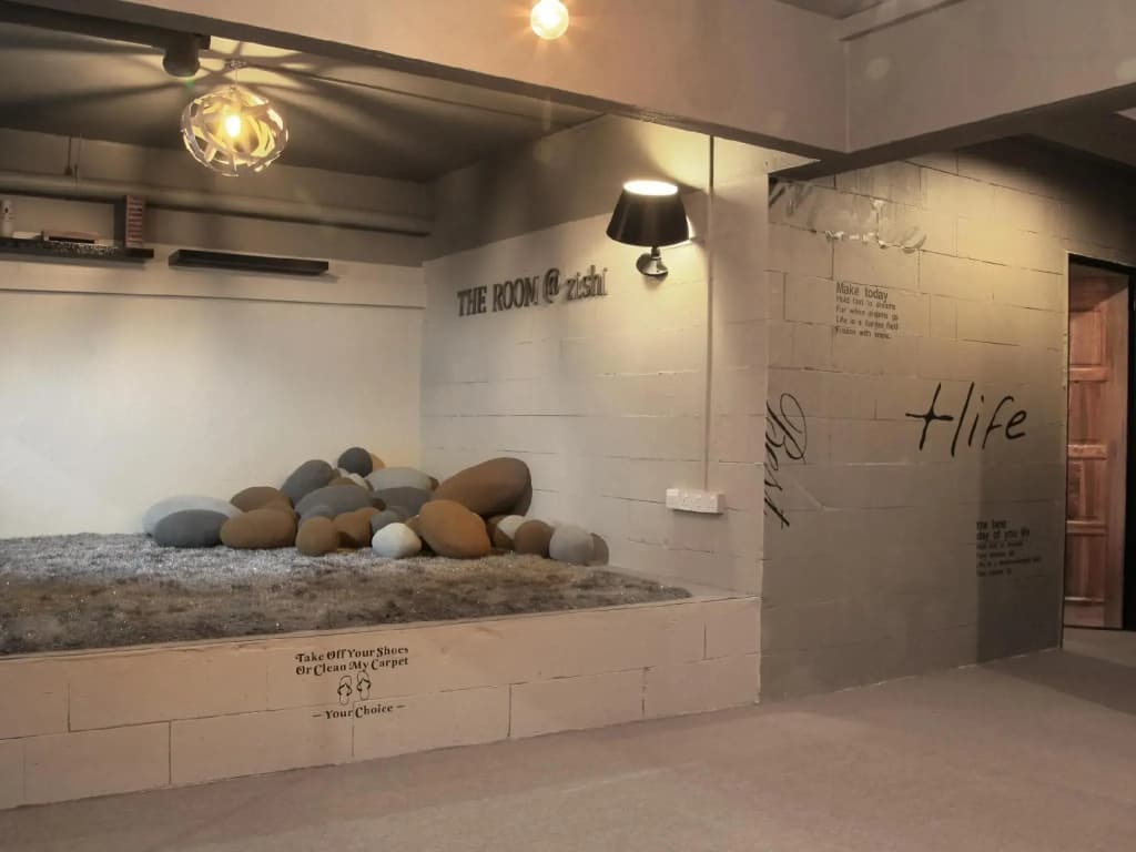 The Room @ Zishi Hostel - photo 23