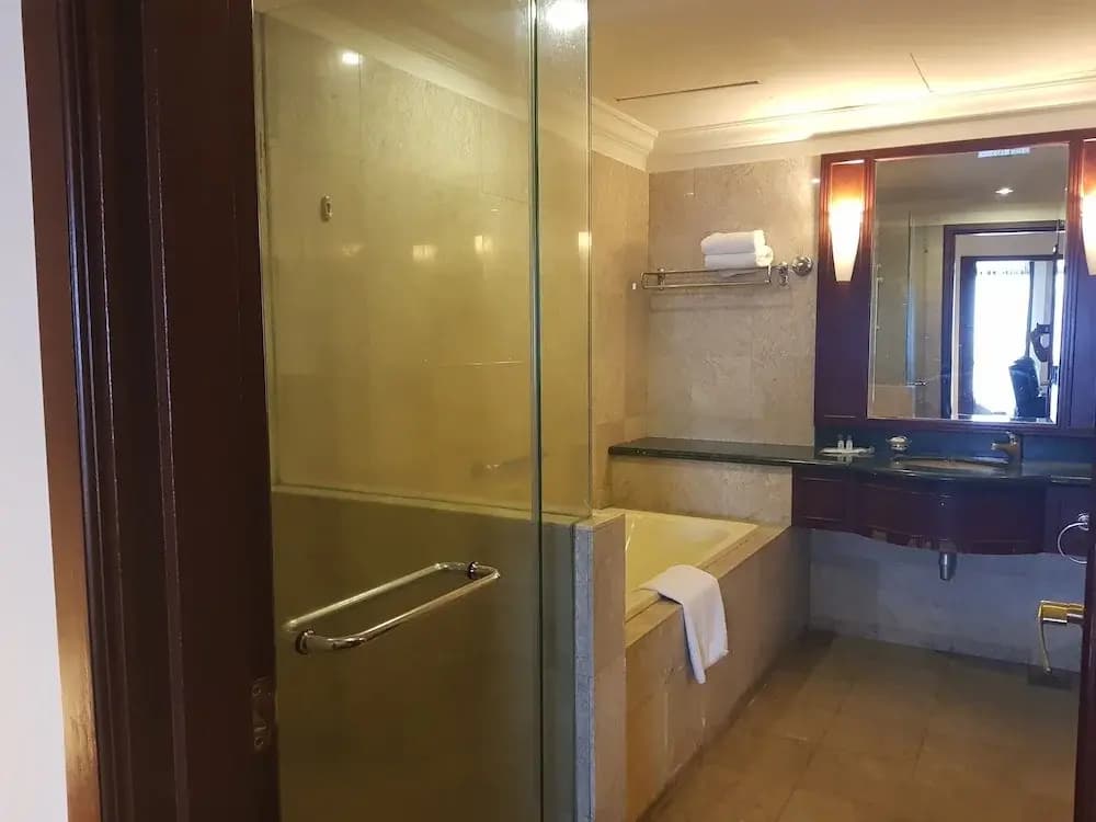 Bintang Service Suite at Times Square - photo 29