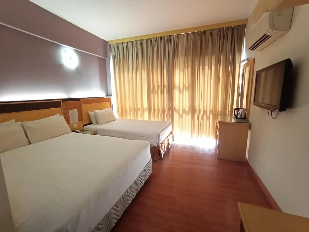 Houz Inn - photo 1