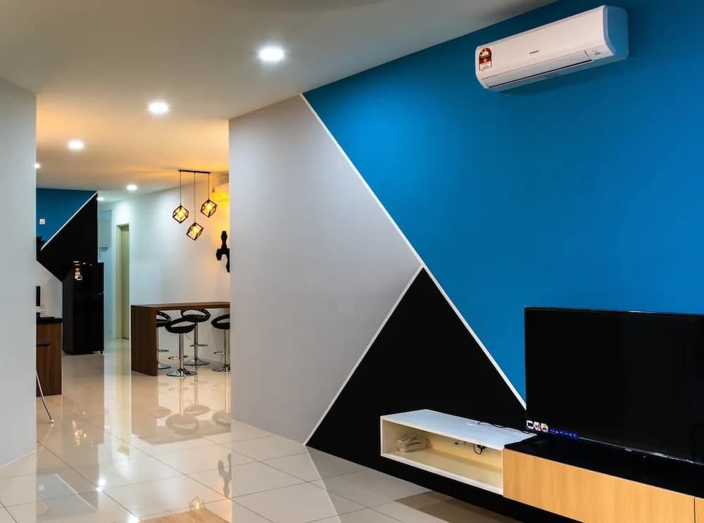 Southwest Designer's Suite by D Imperio Homestay - photo 4
