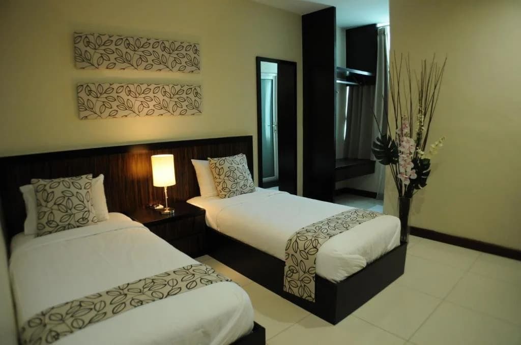 Marina Oriental Hotel - photo 3