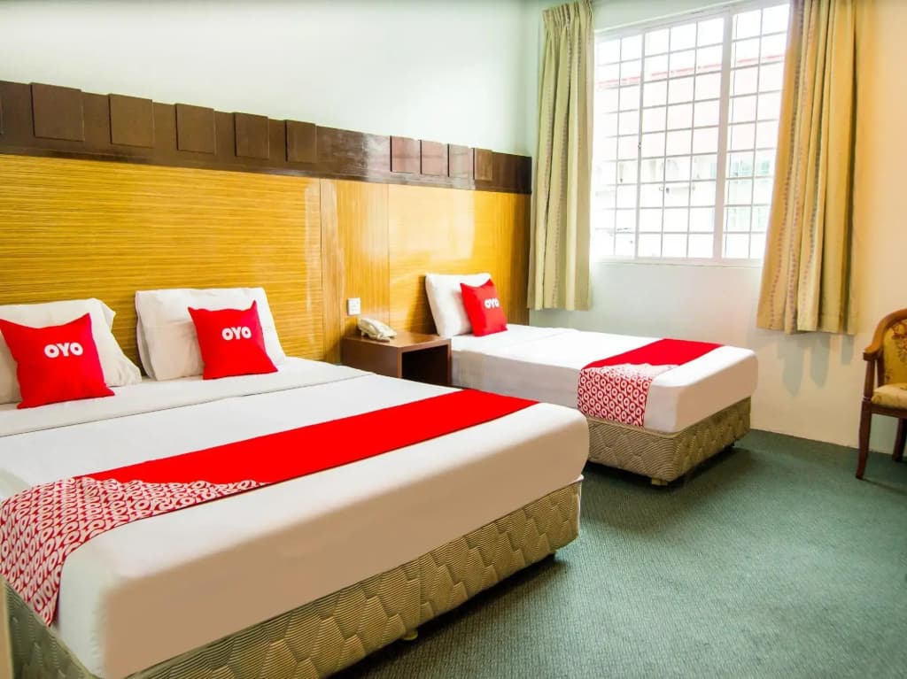 SUPER OYO 89408 Royal Hotel - photo 4