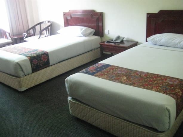 The Lanai Beach Resort - photo 2