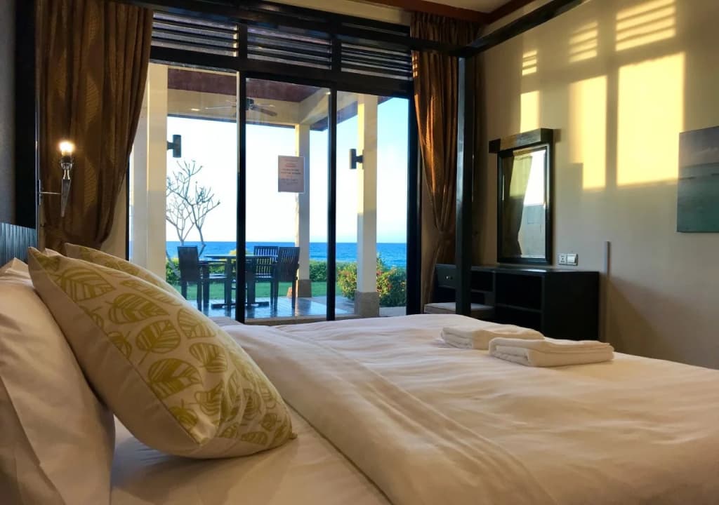 Sunset Seaview Beach Villas & Spa Suites at Nexus Karambunai - photo 5