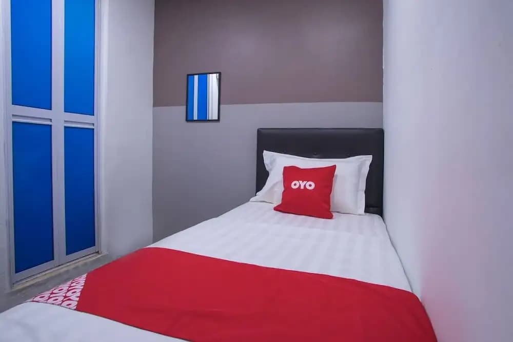 OYO 89450 Hotel Taj Inn Seksyen 13 Shah Alam - photo 1