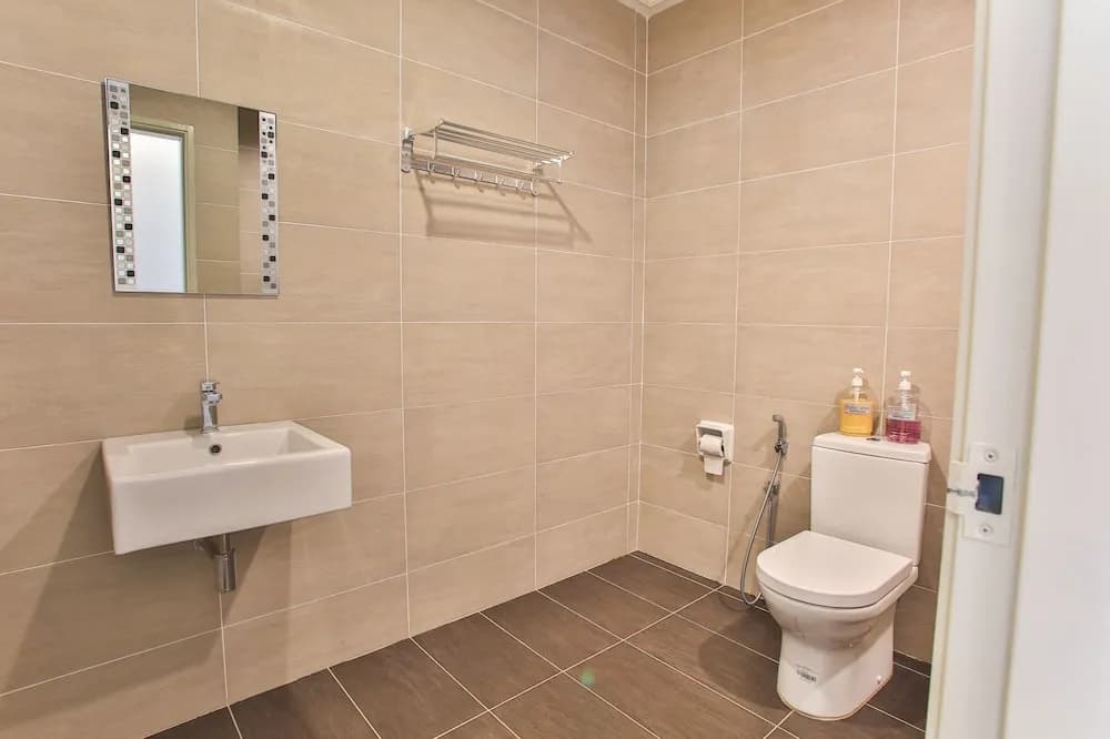 OwnAStay Midhill by Symphony Suite - photo 8