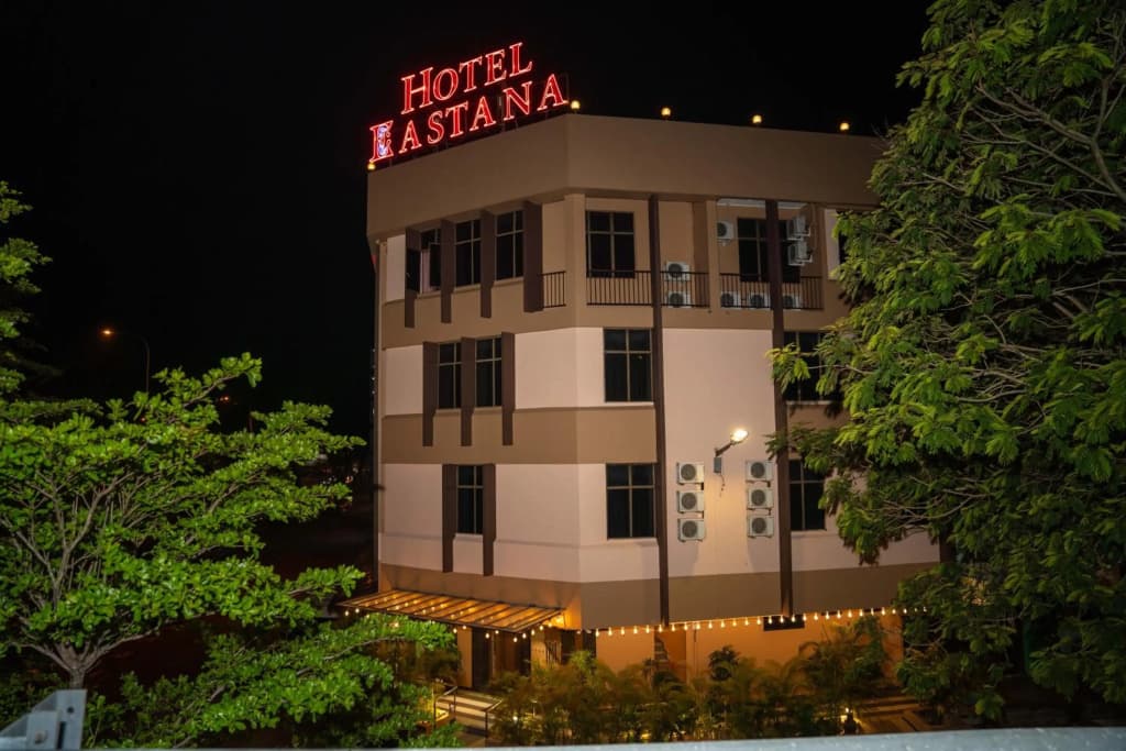 Hotel Eastana - photo 1