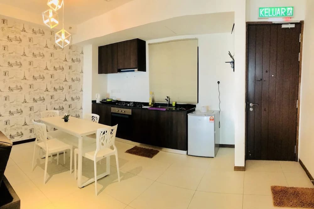 Romantic Mansion at The Landmark - photo 26