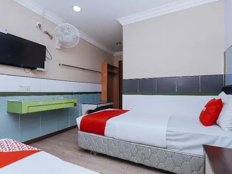 Cosy Inn by OYO Rooms - photo 5
