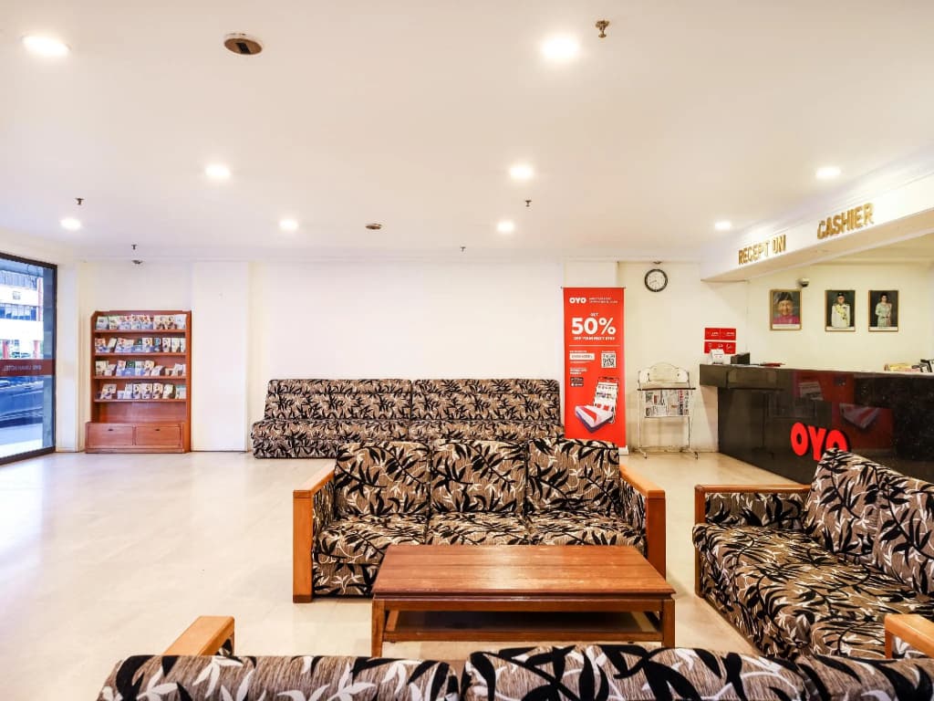 OYO 11342 Liwah Hotel - photo 12