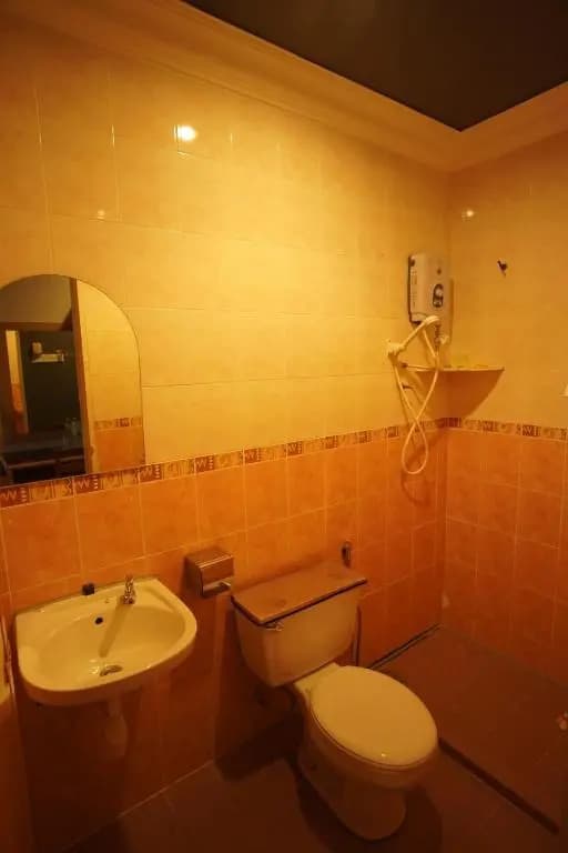 V Hotel - photo 4