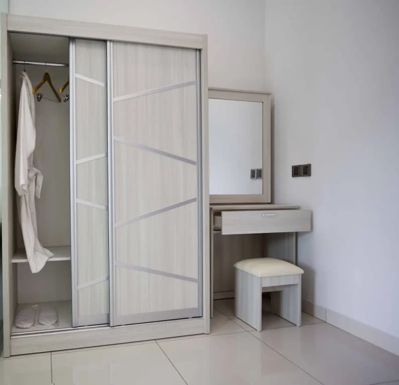 56 Residence - photo 2