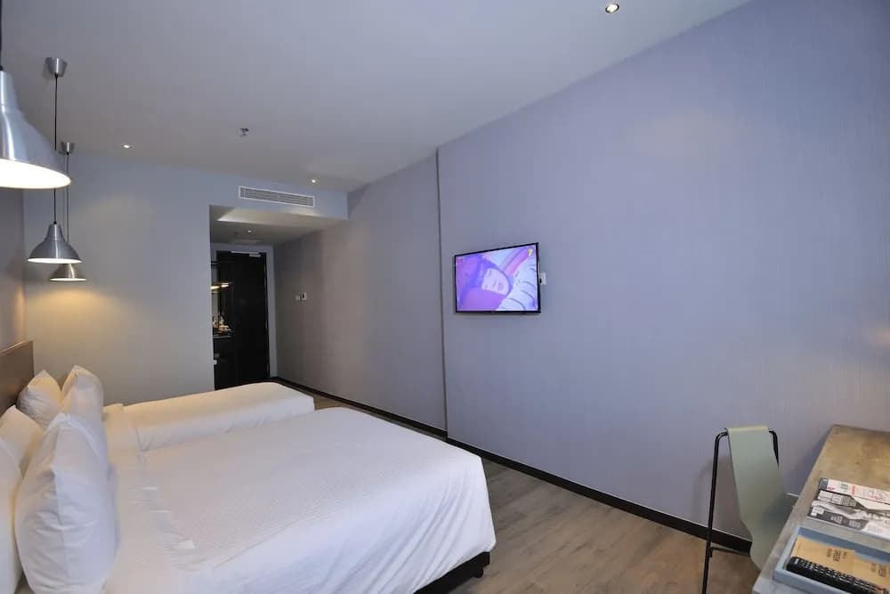 Urban H Hotel - photo 6