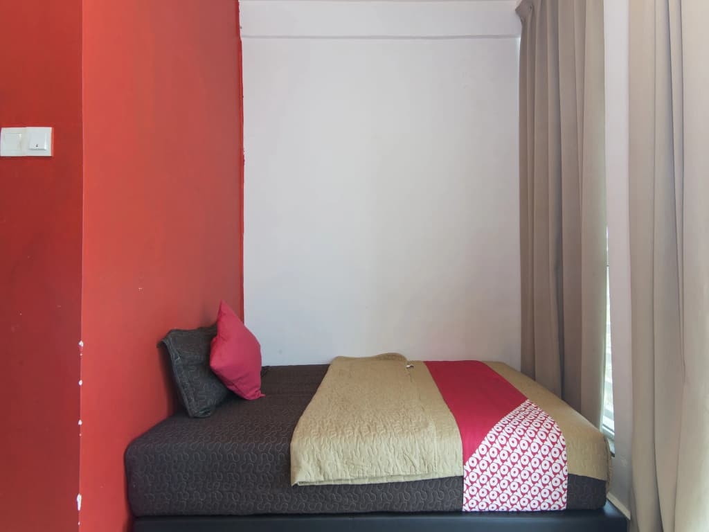 Night Queen Hotel - photo 3