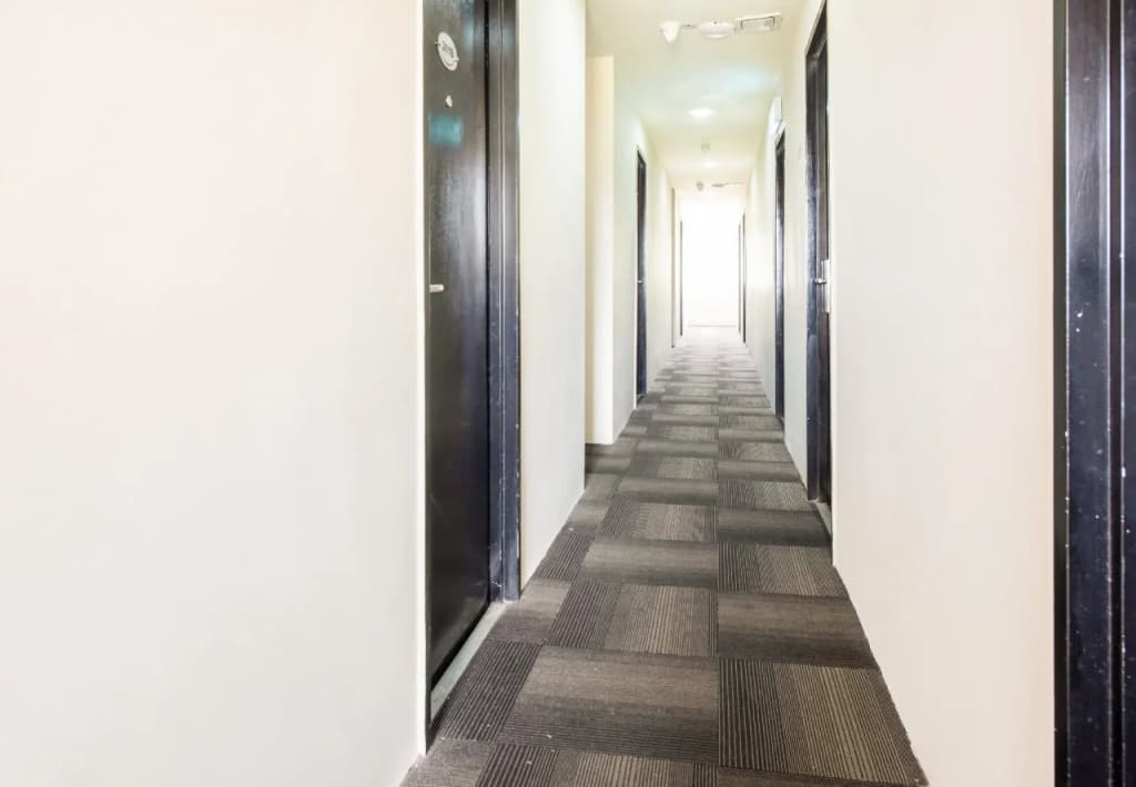 OYO 383 V3 Hotel Nusajaya - photo 12