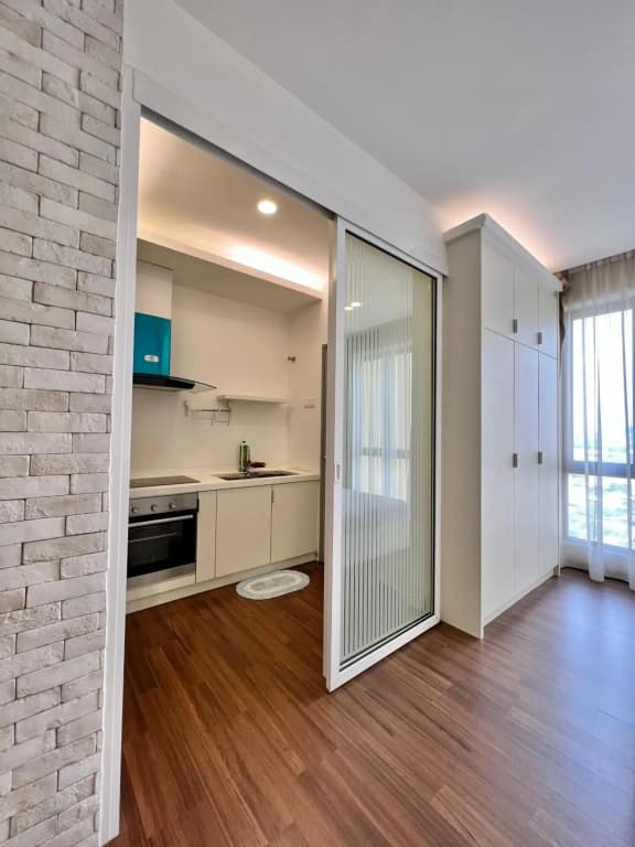 SILKSKY- Chic Studio for 2, Free Parking, Near Balakong, C180, The Mines, Serdang, Kajang - photo 1