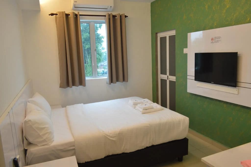 Yew Boutique Hotel - photo 21