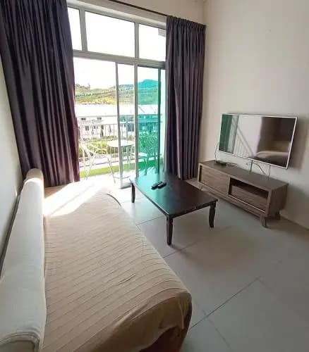 Cameron's Square Apartment - photo 6