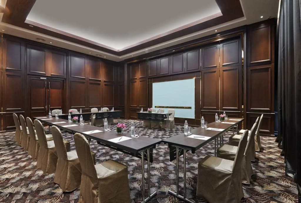 V E Hotel & Residence - photo 20