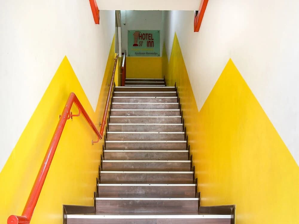 1st Inn Hotel by OYO Rooms - main photo
