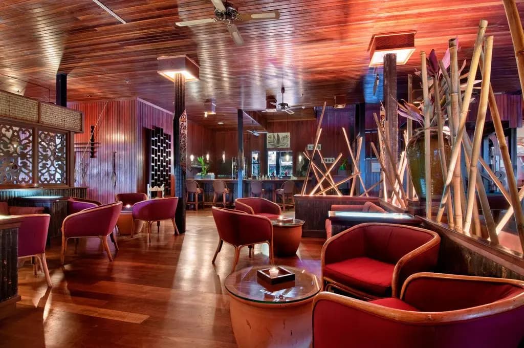 Hotel Longhouse - photo 2