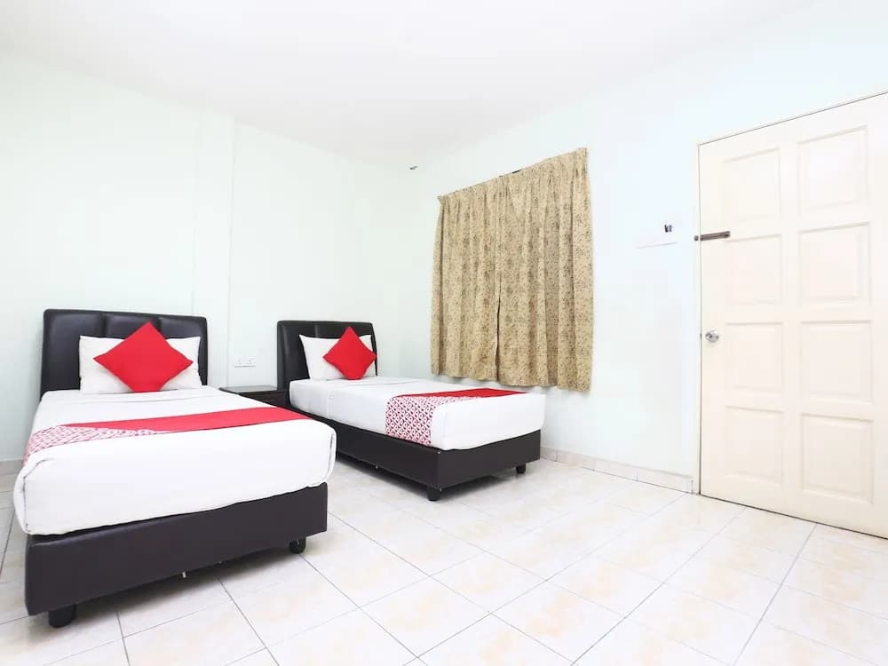 Kb 7 Days Hotel By OYO Rooms - photo 12