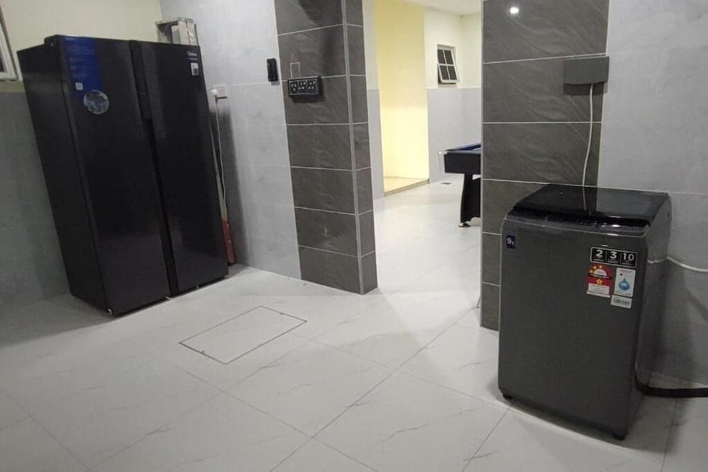 Modern Home at Kajang by HCK - photo 11