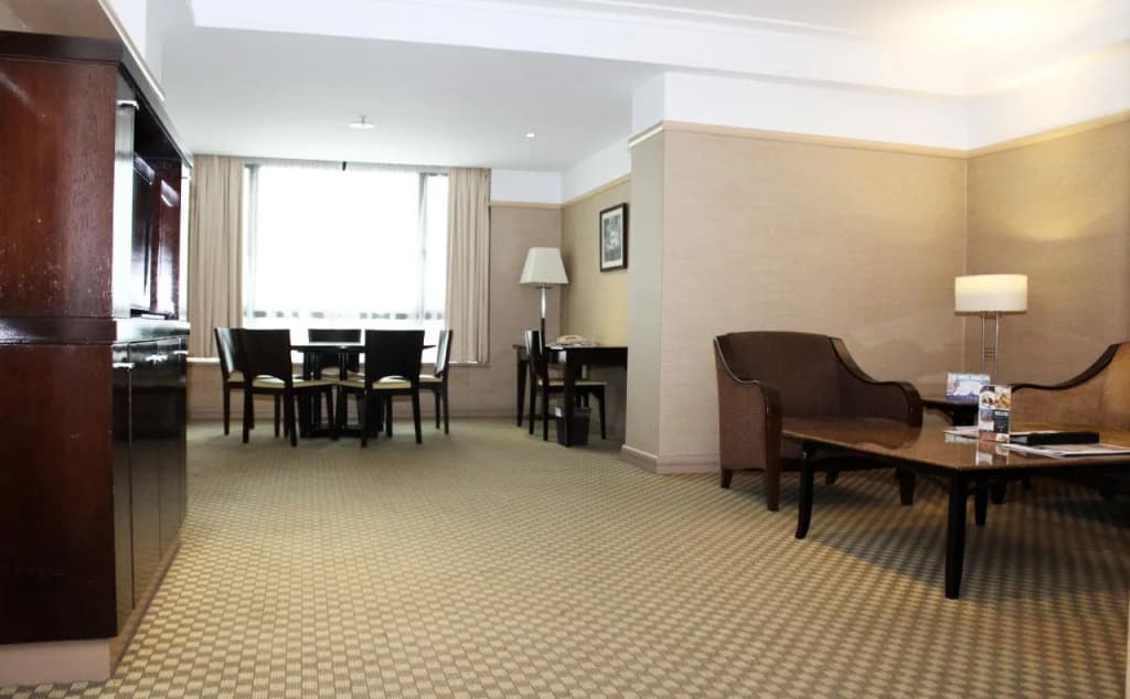 Pacific Regency Hotel Suites - photo 11