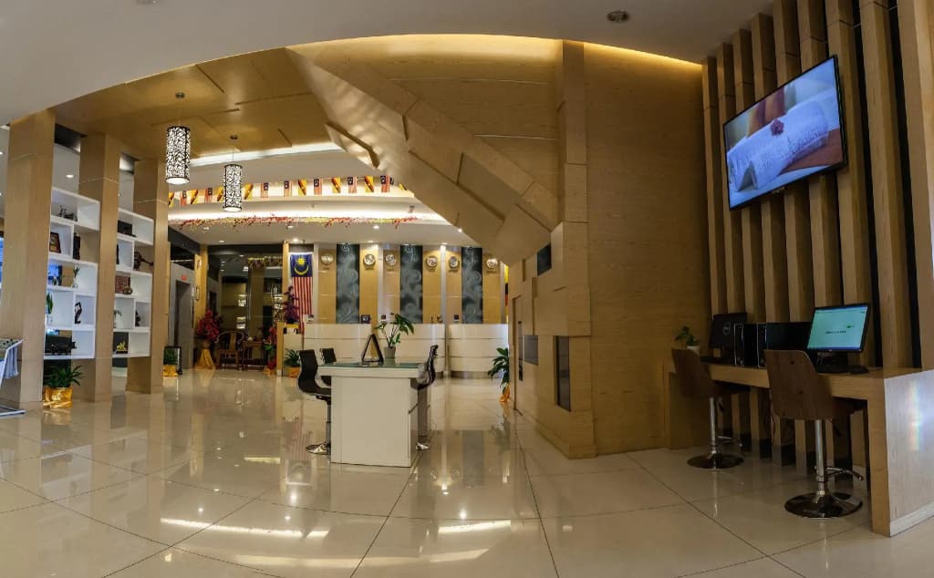 Paragon Lutong Hotel - photo 2
