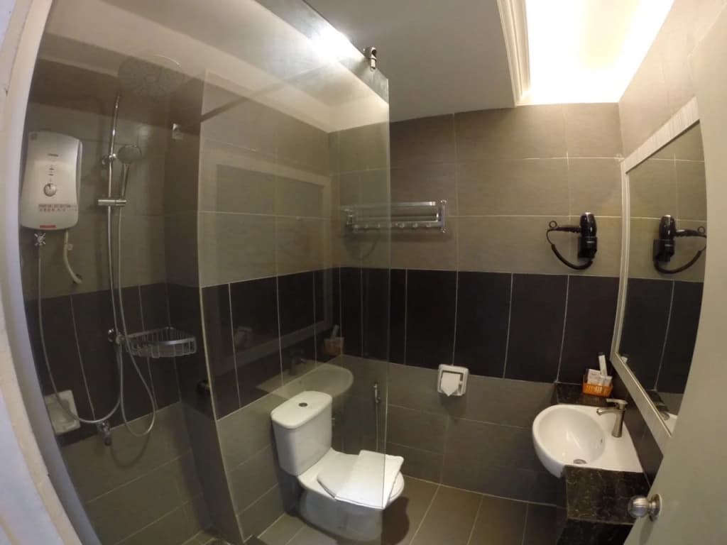Pacific Inn - photo 7