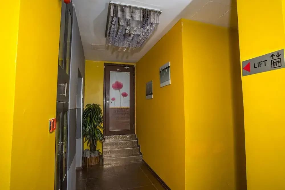 OYO 44037 King Park Hotel - photo 18