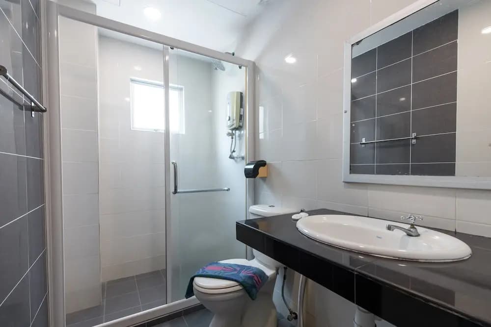 OYO 1090 Hollitel Hotel Melaka - photo 19