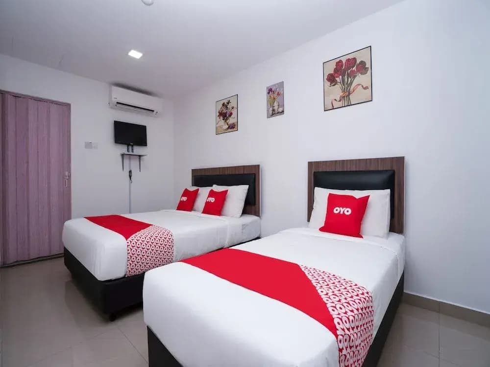 OYO 44093 VRM Hotel - photo 6
