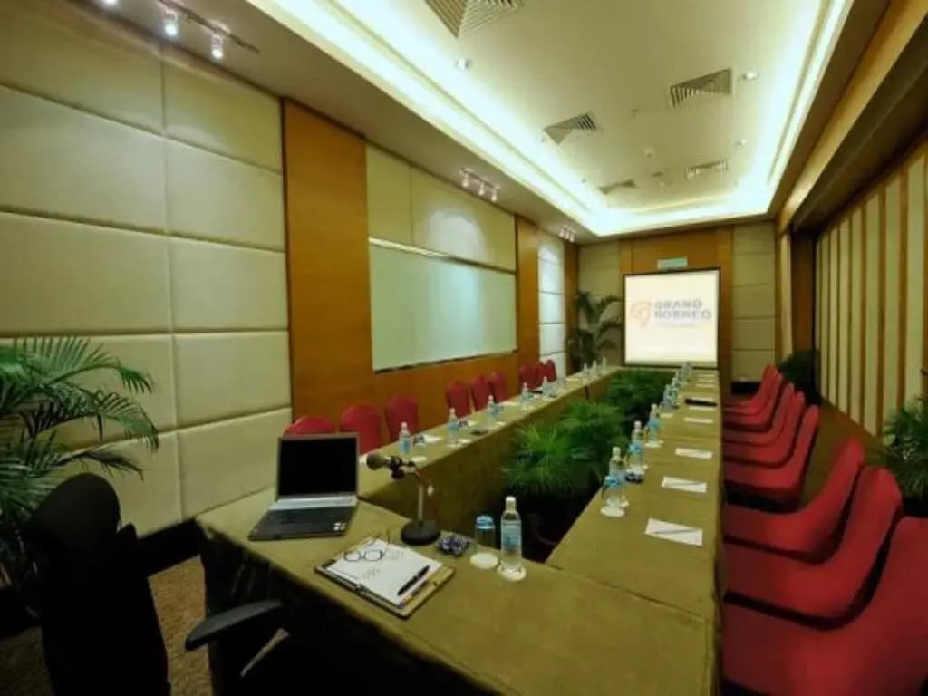 Grand Borneo Hotel - photo 17