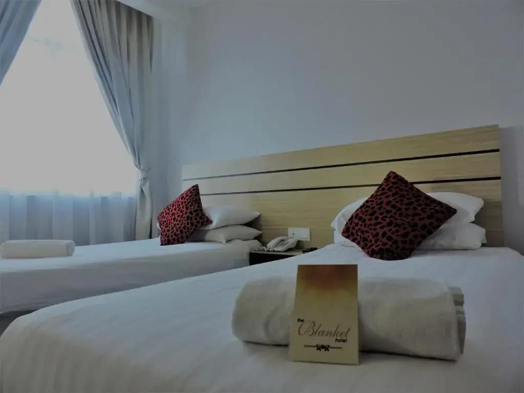 The Blanket Hotel - photo 17