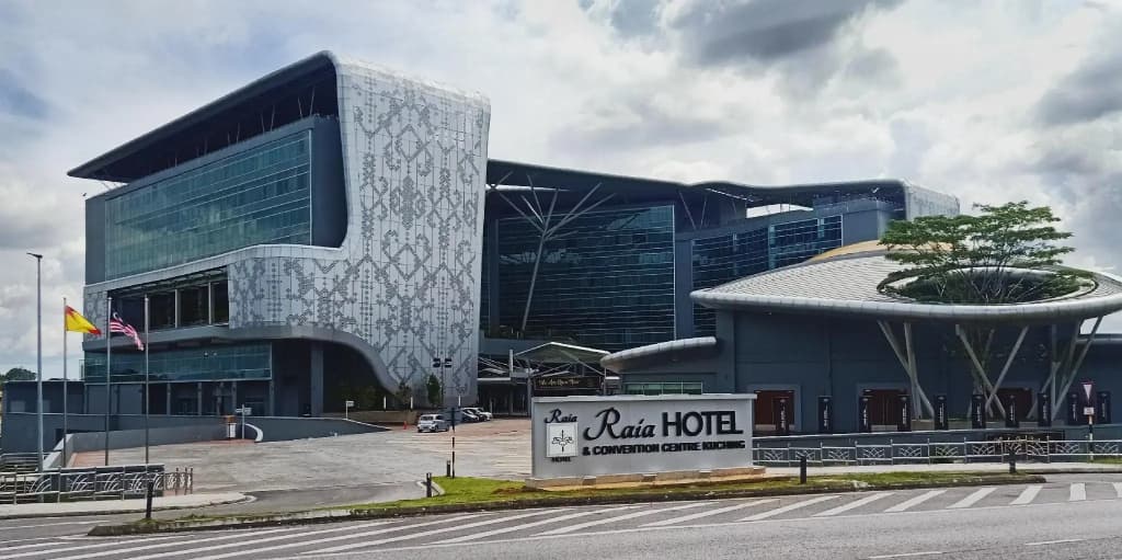 Raia Hotel & Convention Centre Kuching - photo 16